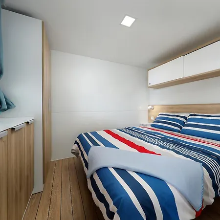 Albatross Mobile Homes On Bijela Uvala ホリデーパーク