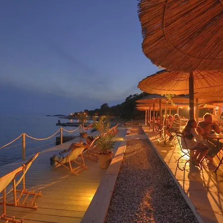 Albatross Mobile Homes On Bijela Uvala Mugeba